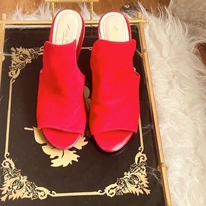 Red Anne Michelle slip on Heels negotiable on price!! Make me an offer!!!